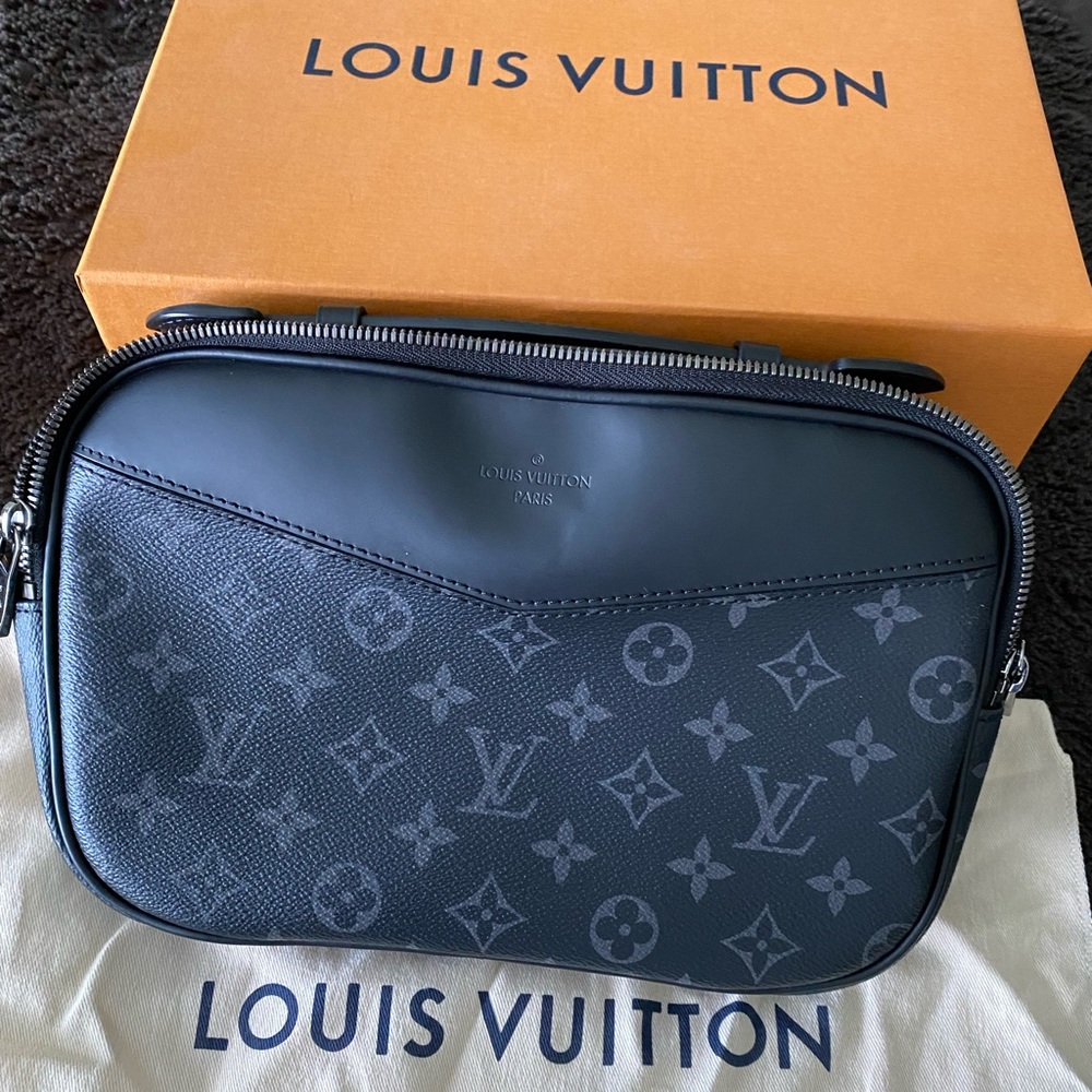 Authentic Louis Vuitton Bumbag Monogram Like New
